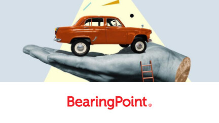 Ein Auto wird auf einer großen Hand zur Schau dargestellt, darunter das Logo von BearingPoint