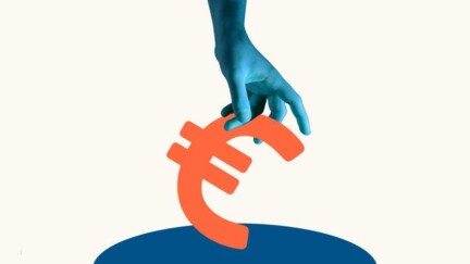 Eine blaue Hand greift nach dem Euro Symbol